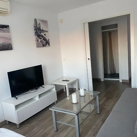 Cerca De Aeropuerto, Metro ,bus Homestay
